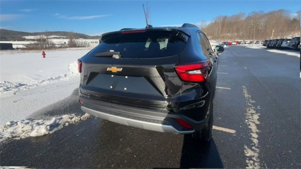 New 2026 Chevrolet Trax LT SUV