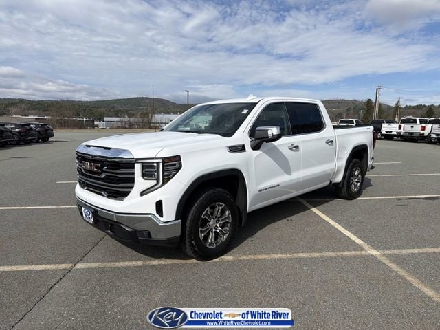 2025 GMC Sierra 4WD Crew Cab Short Box SLT's photo