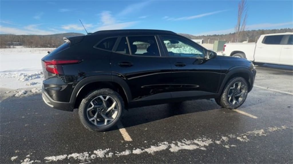 New 2026 Chevrolet Trax LT SUV