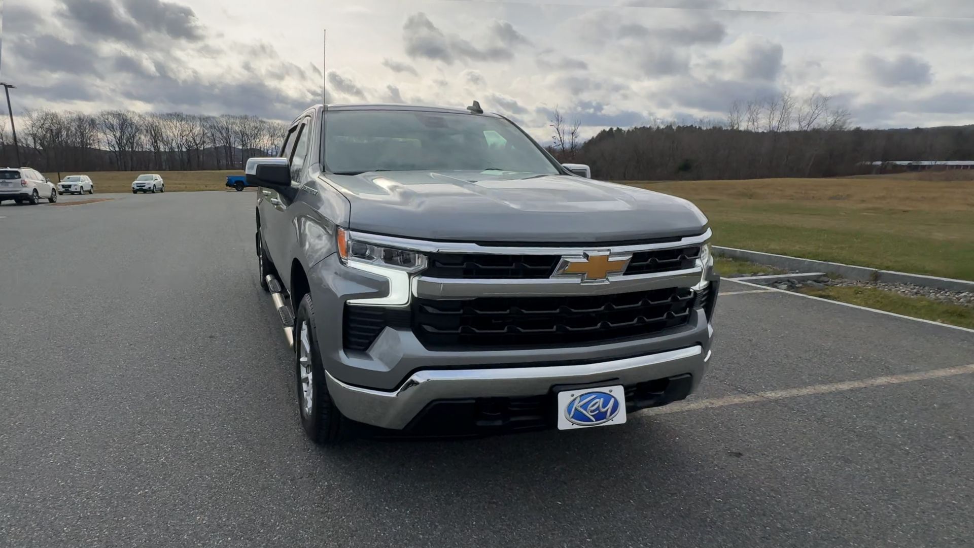 2024 Chevrolet Silverado 1500 LT photo 3