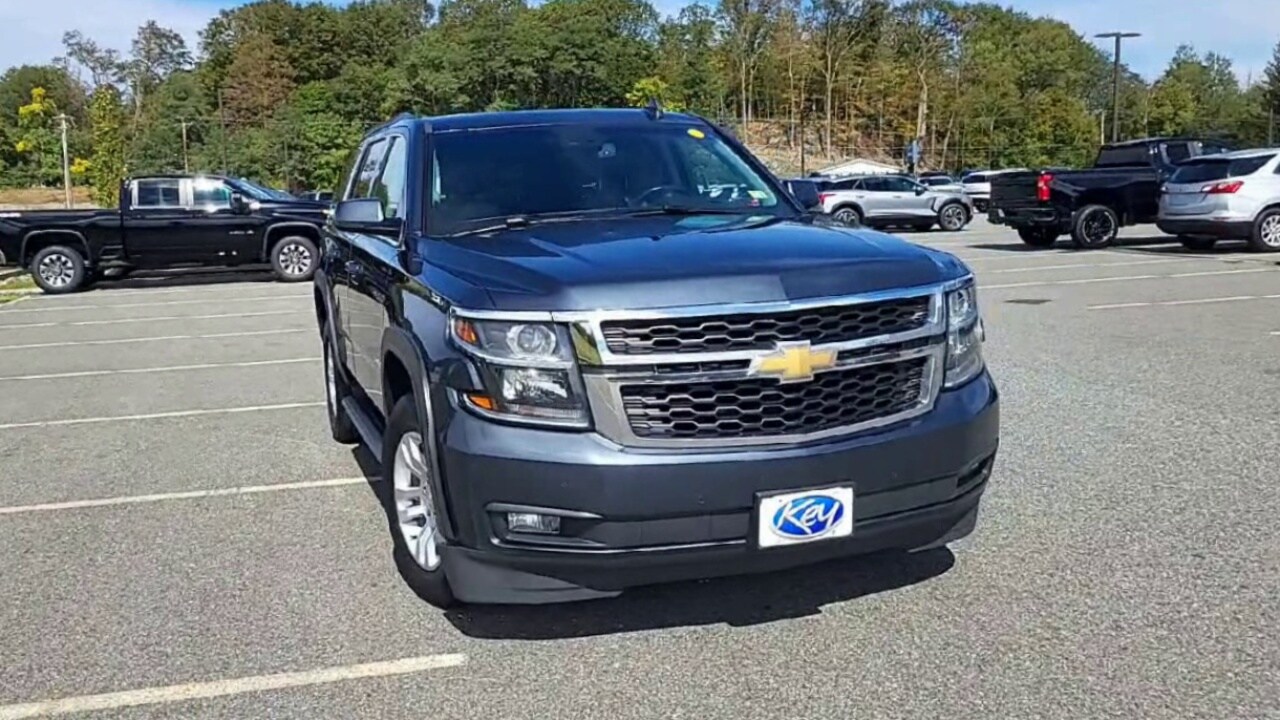2019 Chevrolet Tahoe LT photo 3