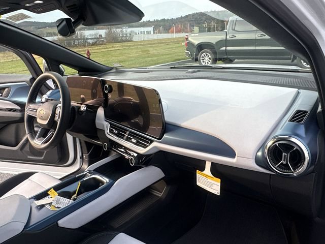 2026 Chevrolet Equinox EV 2LT - Photo 30