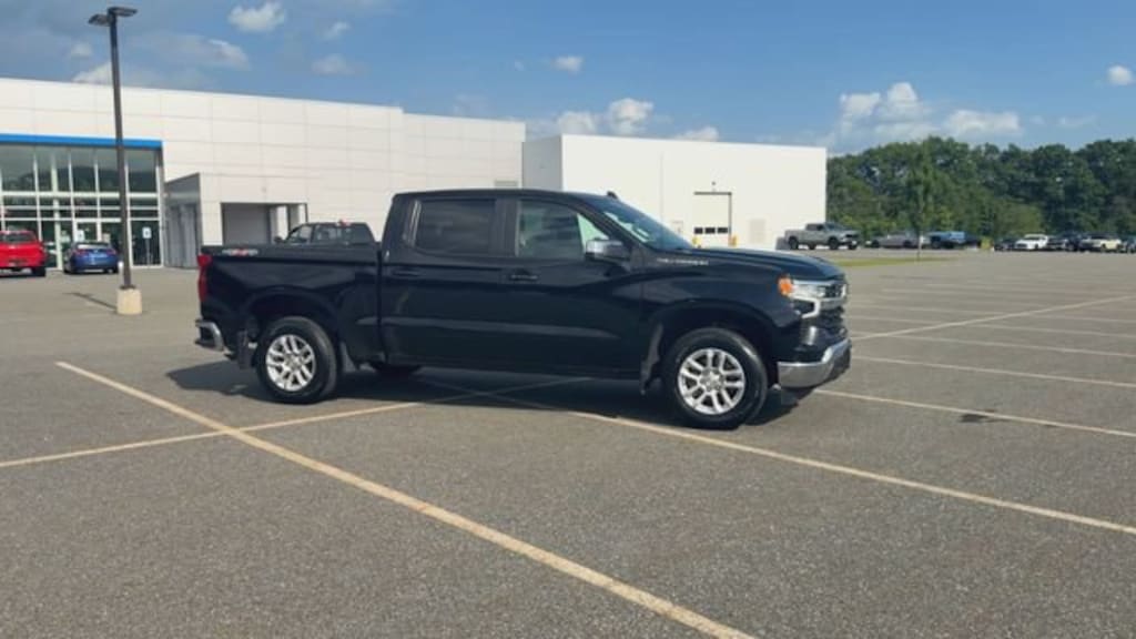 Used 2024 Chevrolet Silverado 1500 LT Truck