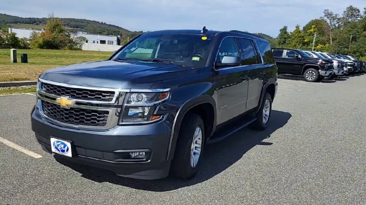 2019 Chevrolet Tahoe LT photo 4