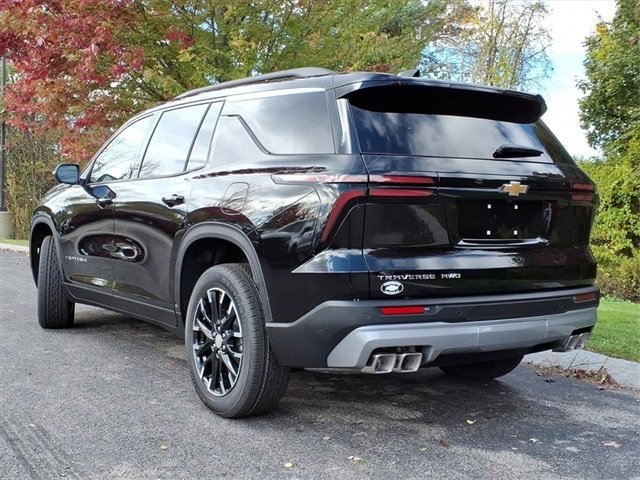 2026 Chevrolet Traverse photo 4