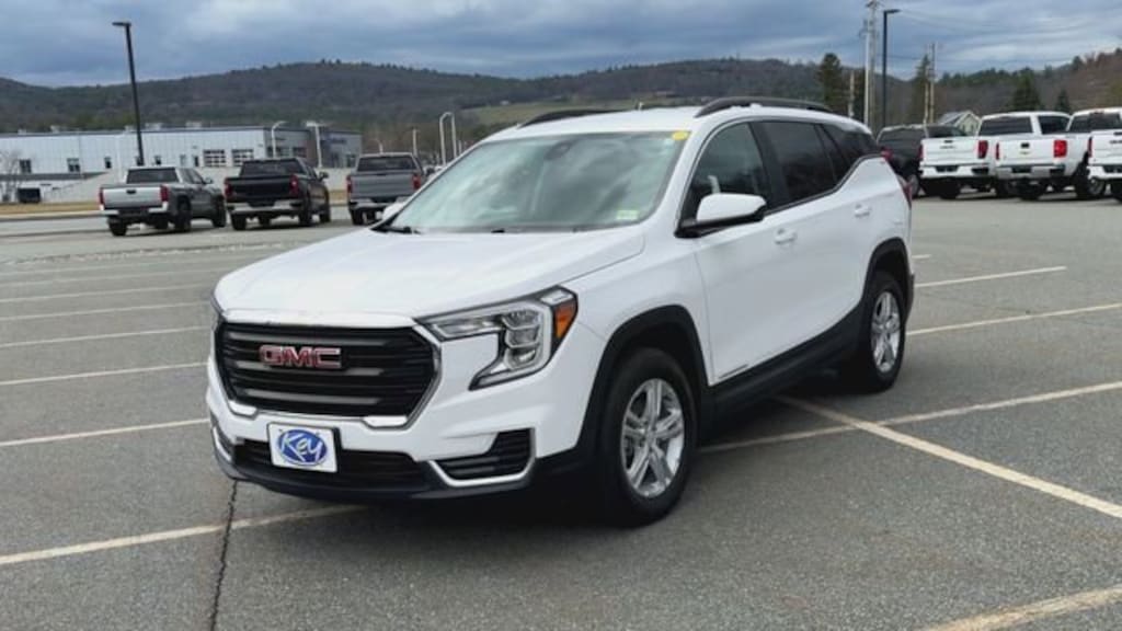 Used 2024 GMC Terrain SLE SUV