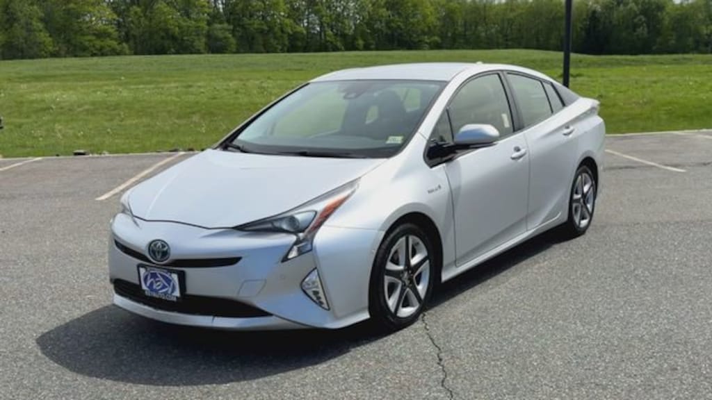 Used 2017 Toyota Prius Three Touring Sedan