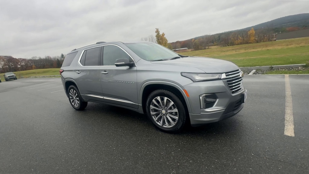 Used 2023 Chevrolet Traverse Premier SUV