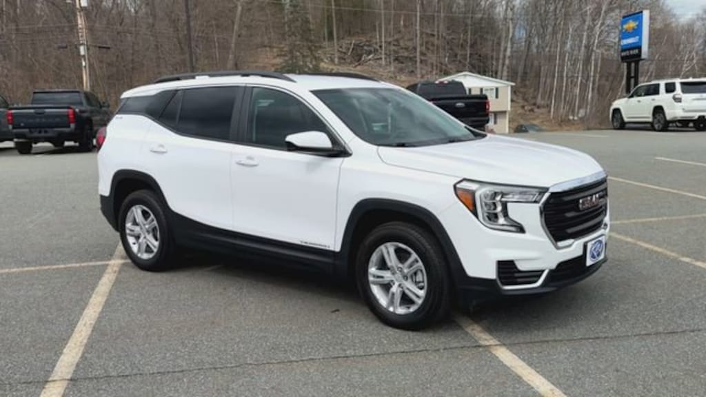 Used 2024 GMC Terrain SLE SUV