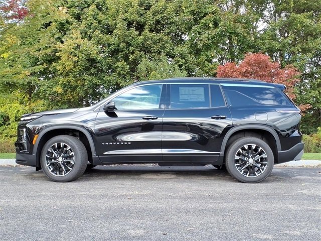 2026 Chevrolet Traverse photo 3