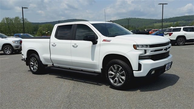 Used 2021 Chevrolet Silverado 1500 RST with VIN 1GCUYEED5MZ378285 for sale in White River Junction, VT