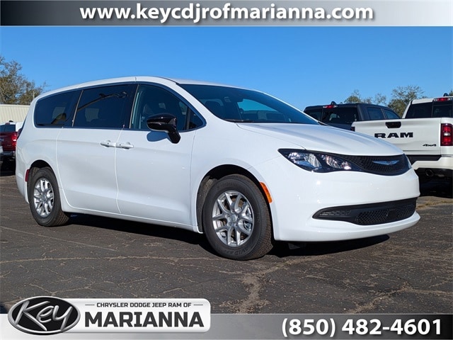 2026 Chrysler Voyager LX's photo