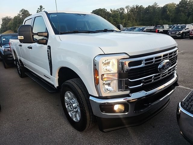2024 Ford F-250 XLT photo 2