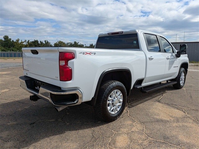 2022 Chevrolet Silverado 2500HD LT photo 4