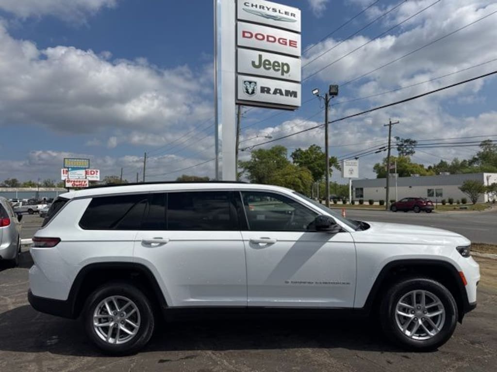 New 2026 Jeep Grand Cherokee L Laredo Sport Utility