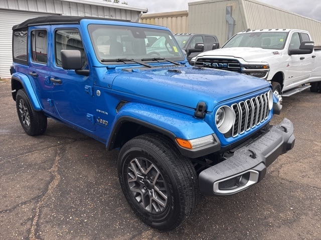 2024 Jeep Wrangler 4-Door Sahara's photo