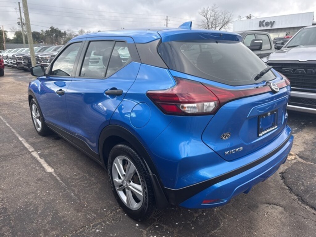 Used 2021 Nissan Kicks S SUV
