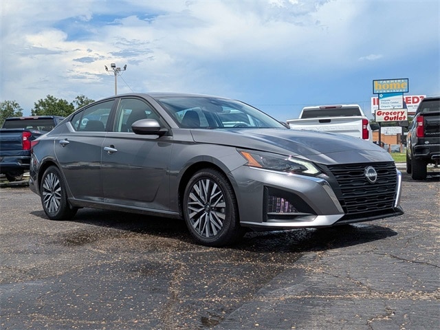 Used 2023 Nissan Altima SV with VIN 1N4BL4DV1PN378862 for sale in Marianna, FL