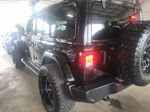 2022 Jeep Wrangler Unlimited Sahara Altitude photo 4