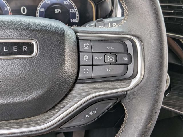 2023 Jeep Wagoneer L Series III - Photo 27