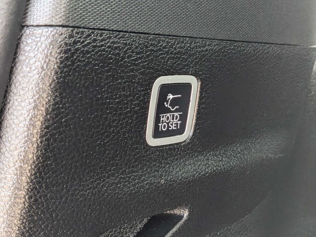 2023 Jeep Wagoneer L Series III - Photo 14