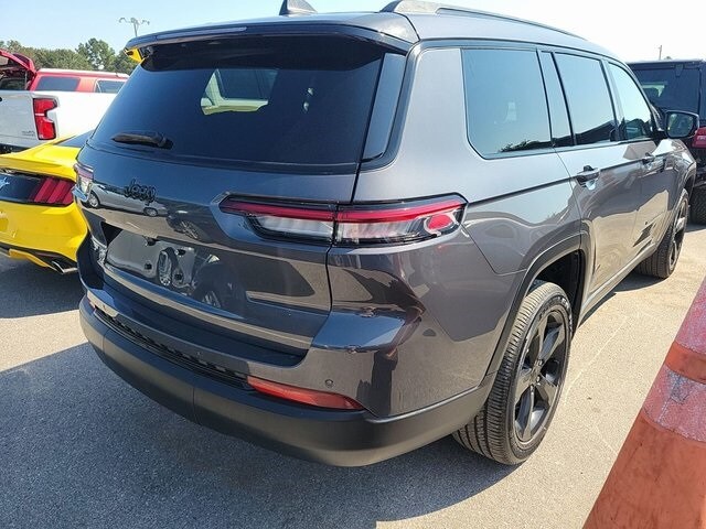 2024 Jeep Grand Cherokee Laredo Altitude X photo 2