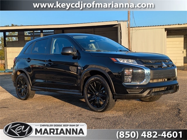 2023 Mitsubishi Outlander Sport LE's photo