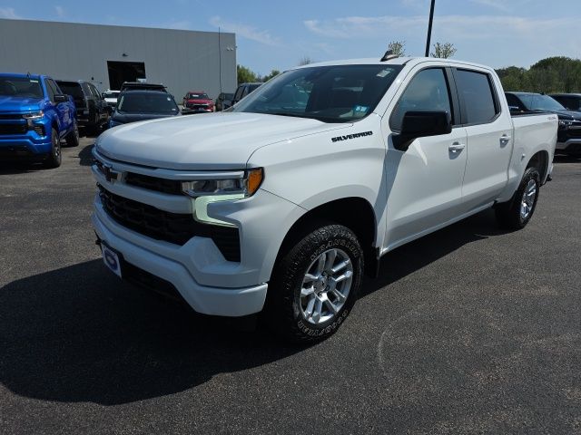 2022 Chevrolet Silverado 1500 RST 4X4 Crew Cab Short Box's photo