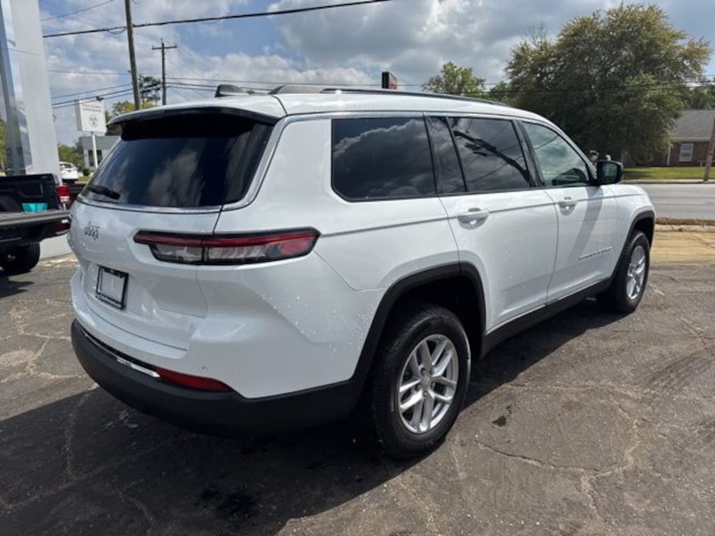 New 2026 Jeep Grand Cherokee L Laredo Sport Utility