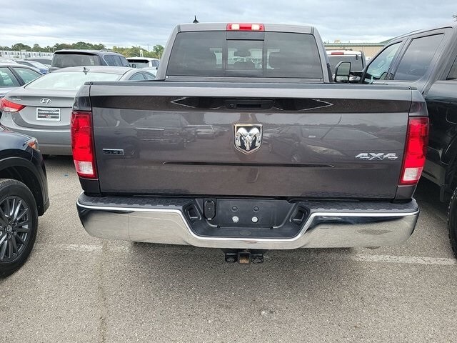 2023 Ram 1500 Classic SLT photo 3