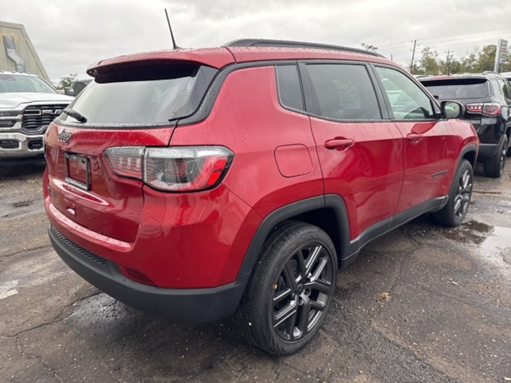 New 2026 Jeep Compass Latitude Sport Utility