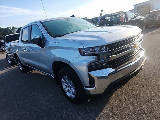 2022 Chevrolet Silverado 1500 photo 2