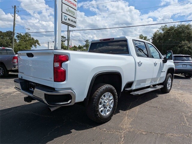 2023 Chevrolet Silverado 2500HD LT photo 4