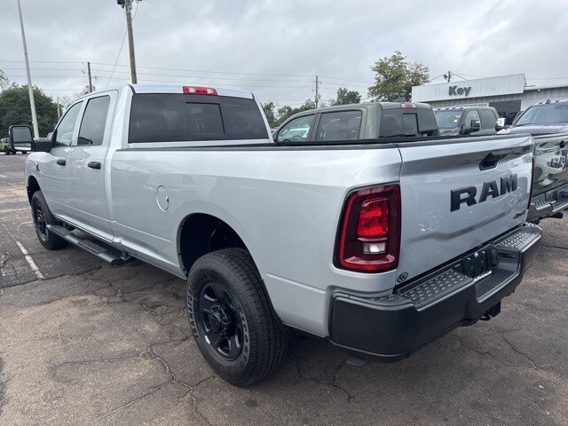2026 Ram 3500 Tradesman photo 2