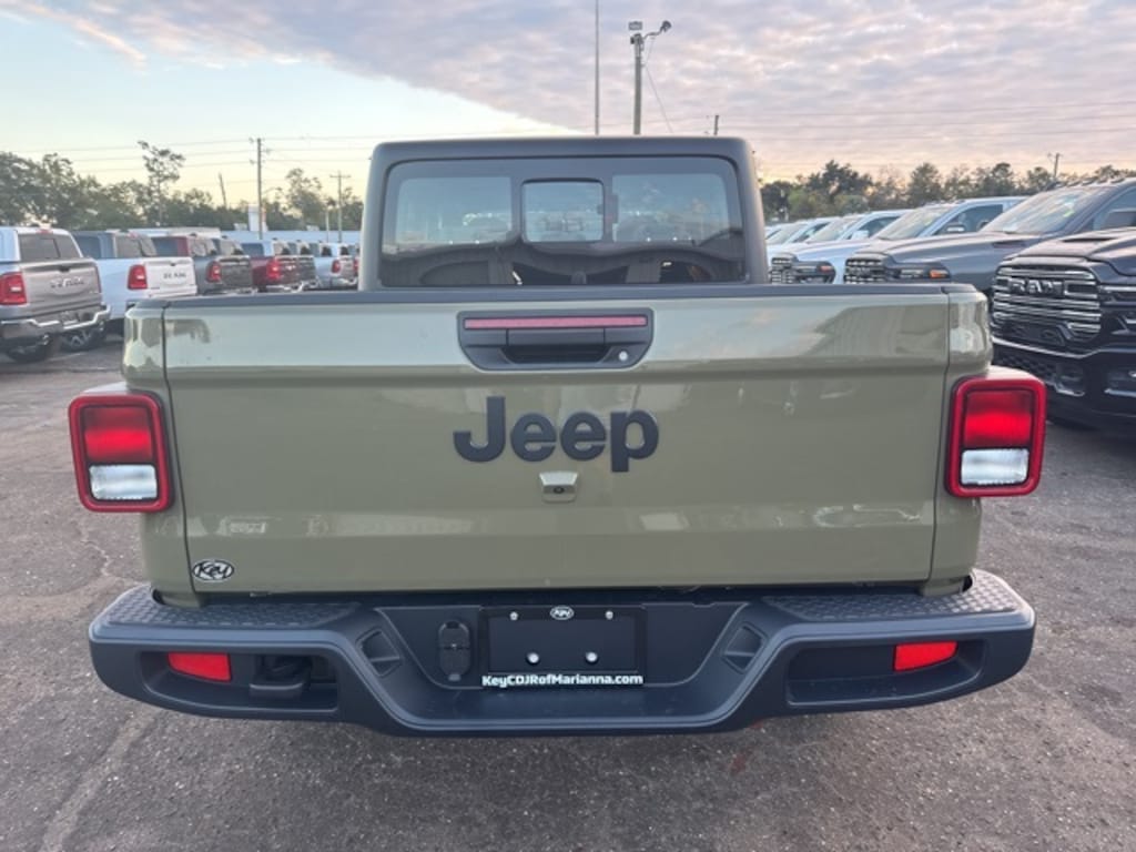 New 2026 Jeep Gladiator Sport Pickup