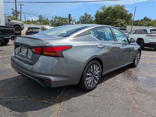2023 Nissan Altima 2.5 SV photo 4
