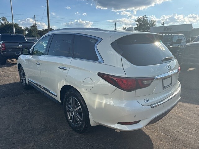 2020 Infiniti QX60 Luxe photo 3