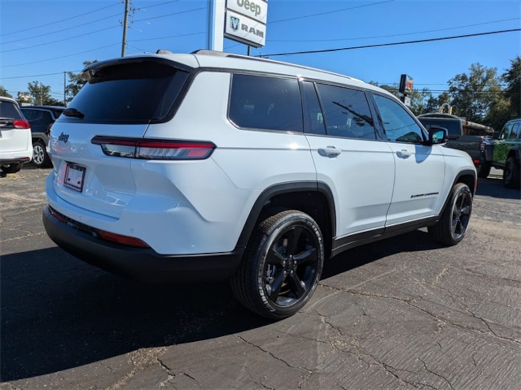 New 2025 Jeep Grand Cherokee L Altitude X Sport Utility