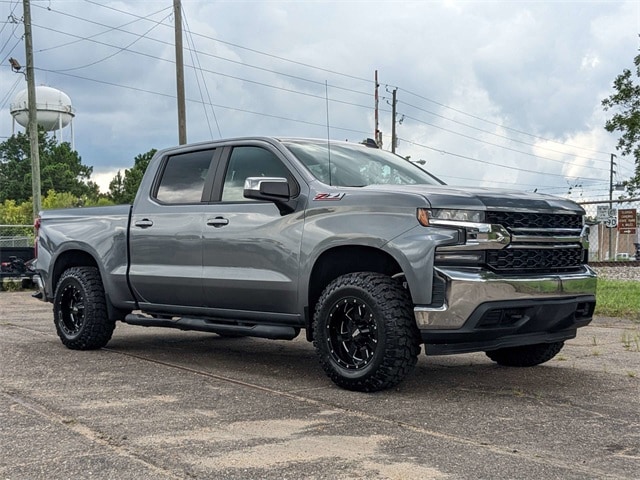 Used 2019 Chevrolet Silverado 1500 LT with VIN 1GCUYDEDXKZ135160 for sale in Marianna, FL