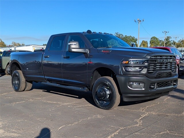 2026 Ram 3500 Tradesman photo 2
