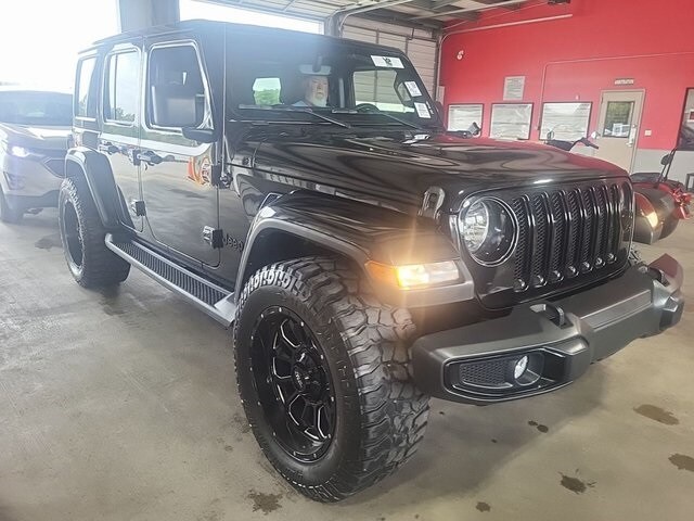 2022 Jeep Wrangler Unlimited Sahara Altitude photo 2