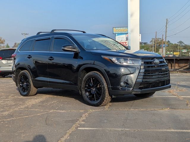 Used 2019 Toyota Highlander SE with VIN 5TDJZRFH9KS566234 for sale in Marianna, FL