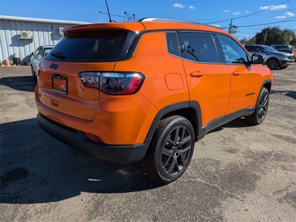 New 2026 Jeep Compass Latitude Sport Utility