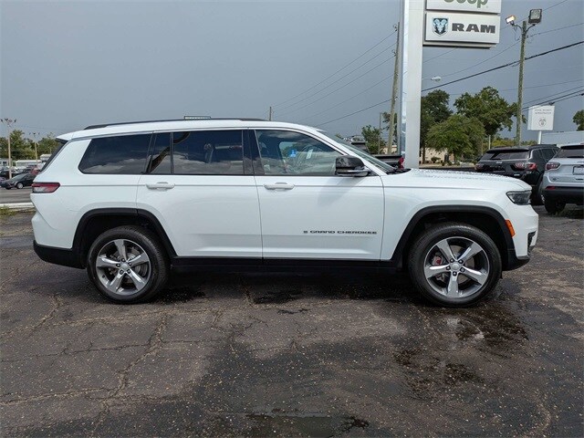 2021 Jeep Grand Cherokee Limited photo 3