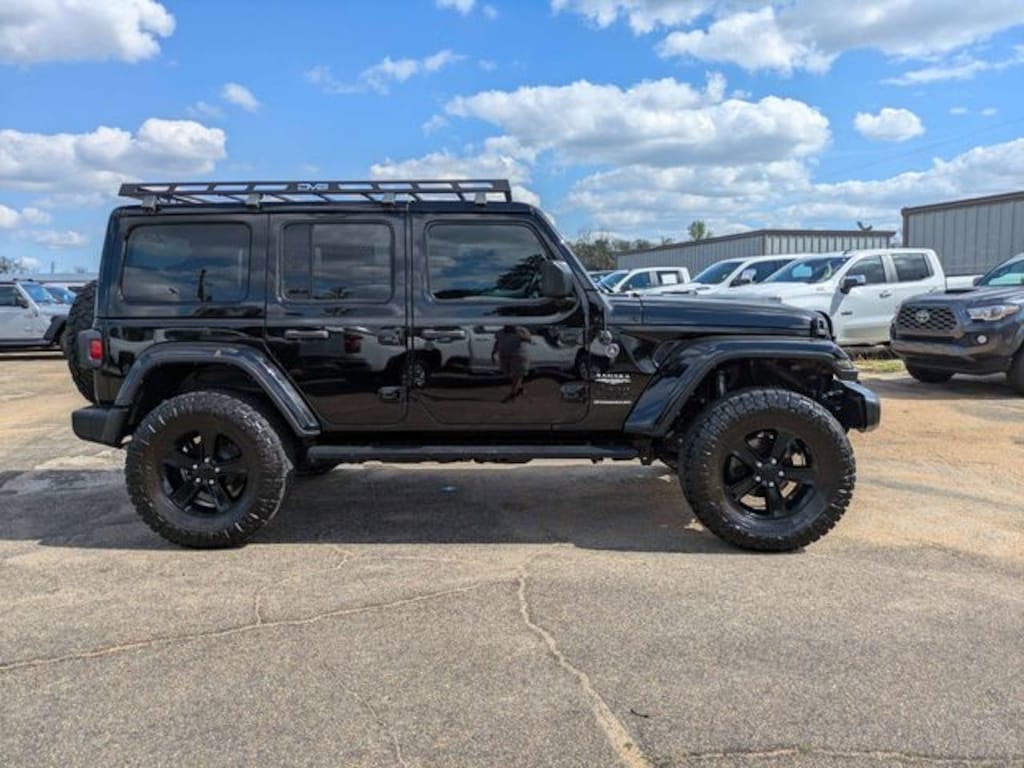 Used 2023 Jeep Wrangler 4-DOOR SAHARA 4X4 SUV