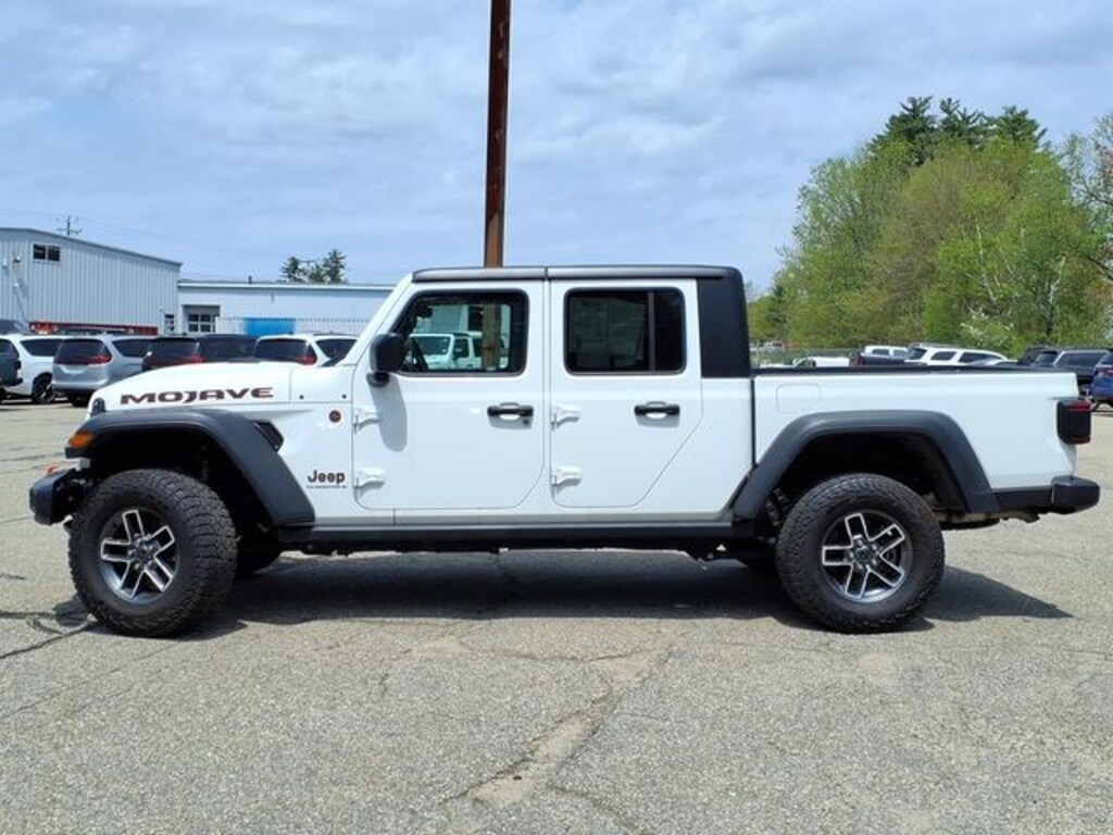 Used 2024 Jeep Gladiator Mojave Truck Crew Cab