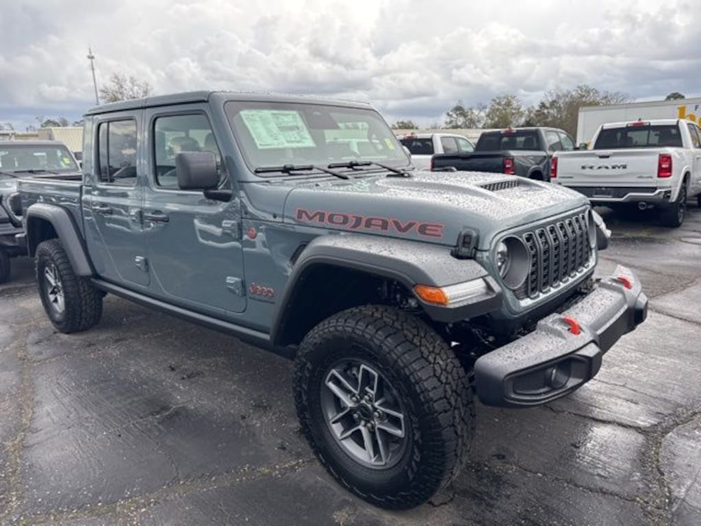 New 2026 Jeep Gladiator Mojave Pickup