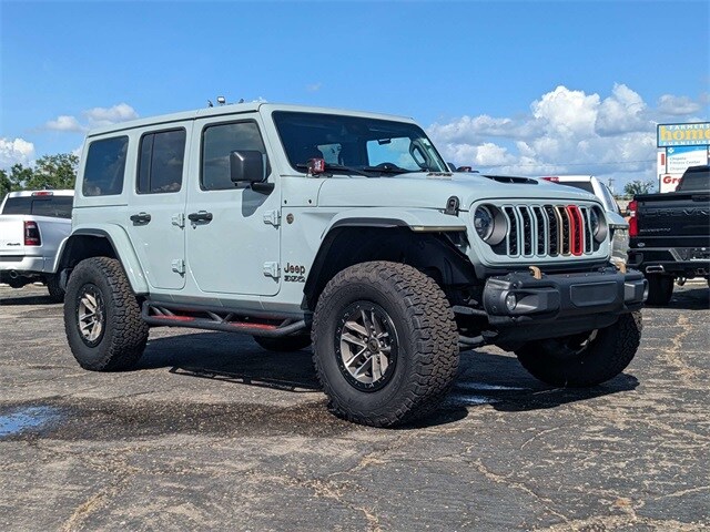 2024 Jeep Wrangler Rubicon 392 photo 2