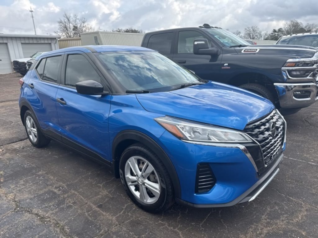 Used 2021 Nissan Kicks S SUV