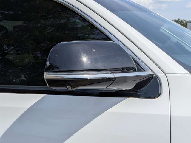 2023 Jeep Wagoneer L Series III - Photo 12